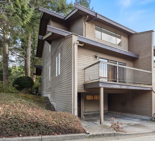 2620 Moorcroft Crt, Burnaby, BC, V5B4R2 | Card Image