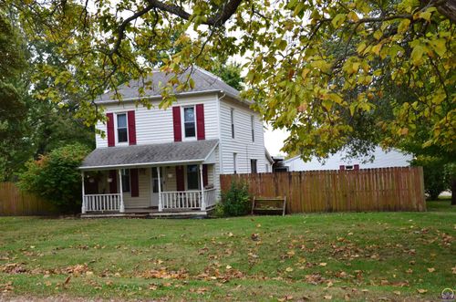 411 B Ave, Lebo, KS, 66856-9014 | Card Image