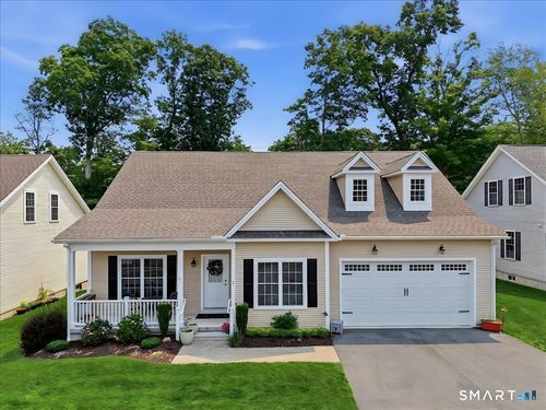 7-14 Essex Glen Dr, Essex, CT, 06426-1576 | Card Image