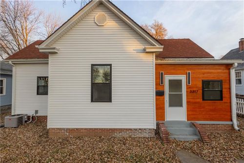 3317 Sacramento St, Saint Joseph, MO, 64507-1977 | Card Image