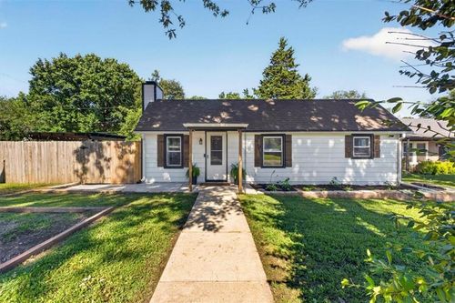 508 S Elm St, Louisburg, KS, 66053-4149 | Card Image
