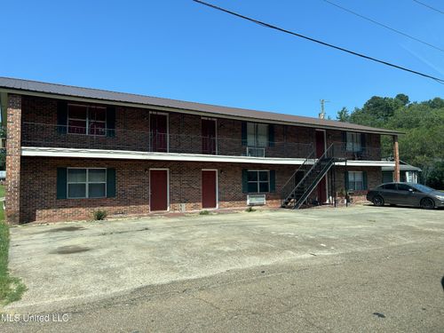 581 Center Ave S, Philadelphia, MS, 39350-2283 | Card Image