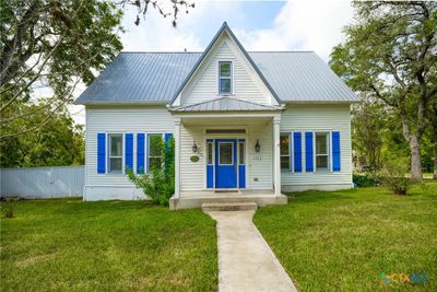 1322 North Avenue F Avenue, House other with 4 bedrooms, 3 bathrooms and null parking in Shiner TX | Image 1