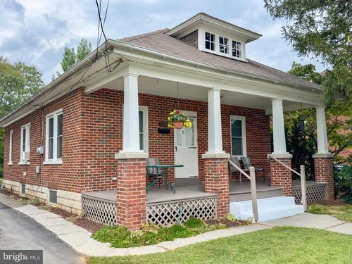 6370 Main St, EAST PETERSBURG, PA, 17520-1211 | Card Image