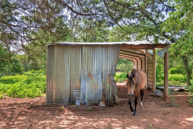 View of outdoor structure | Image 17