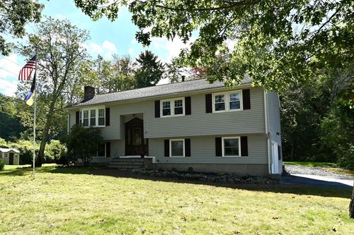 27 Ferncroft Rd, Tewksbury, MA, 01876-3737 | Card Image