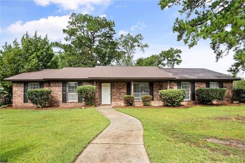 211 E Baratara Dr, Chickasaw, AL, 36611-1103 | Card Image