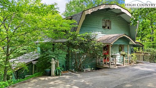 867 Ski Acres Dr, Blowing Rock, NC, 28605-9237 | Card Image