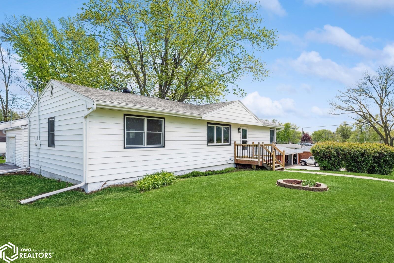 Dema Dr, Des Moines, IA 50320