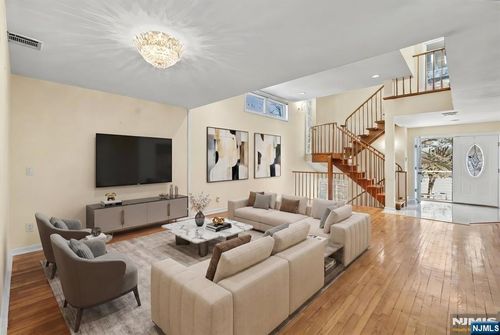 376 Kenwood, Englewood, NJ, 07631 | Card Image