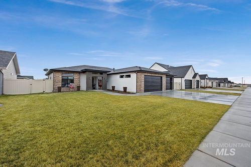 1011 Gem Ave, Kimberly, ID, 83341-1945 | Card Image