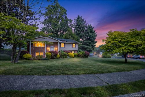 29 Sunny Ridge Rd, Spring Valley, Ny 10977 Ridge, Ramapo, NY, 10977 | Card Image