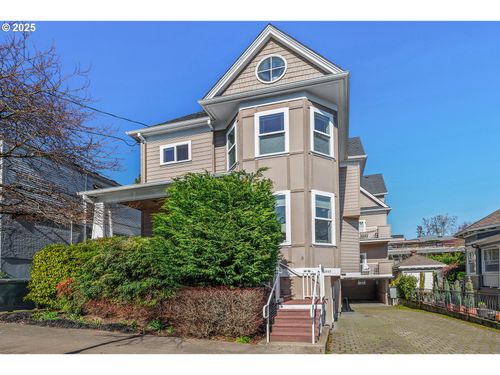 3-2445 Nw Lovejoy St, Portland, OR, 97210-3176 | Card Image