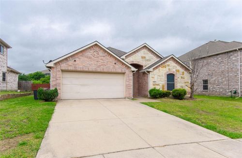 1913 Fountain Spray Dr, Wylie, TX, 75098-8051 | Card Image