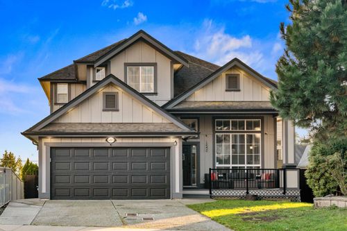 6813 197 St, Langley, BC, V2Y3H1 | Card Image