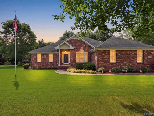 128 River Downs Dr, Huntsville, AL, 35811-8897 | Card Image