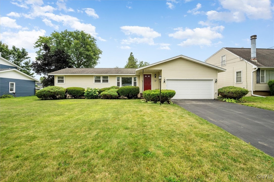 Coventry Rd, East Syracuse, NY 13057