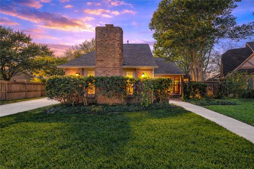 2238 Hickory Lawn Dr, Houston, TX, 77077-6323 | Card Image