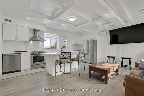 5780 17th Sideroad, King, ON, L0G1T0 | Card Image