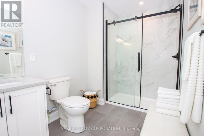 587 Regent St, Townhouse with 3 bedrooms, 3 bathrooms and 3 parking in Mount Brydges ON | Image 25