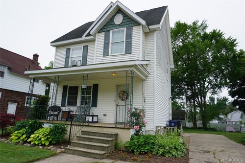 955 N Chevrolet Ave, Flint, MI, 48504-4636 | Card Image
