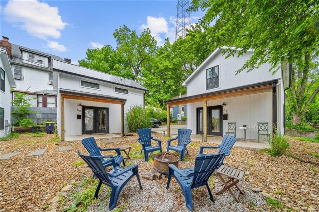 32nd St, Kansas City, MO 64111