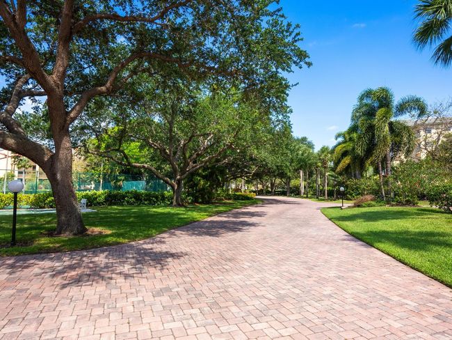 APT-104 - 8701 Midnight Pass Rd, Condo with 2 bedrooms, 2 bathrooms and null parking in SARASOTA FL | Image 31