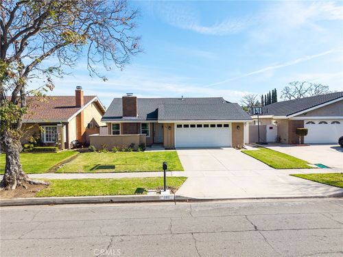 180 N Solomon, Anaheim, CA, 92807 | Card Image