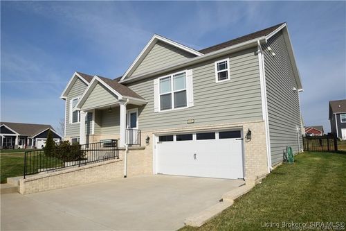 3801 Petunia Ct, Jeffersonville, IN, 47130-5518 | Card Image