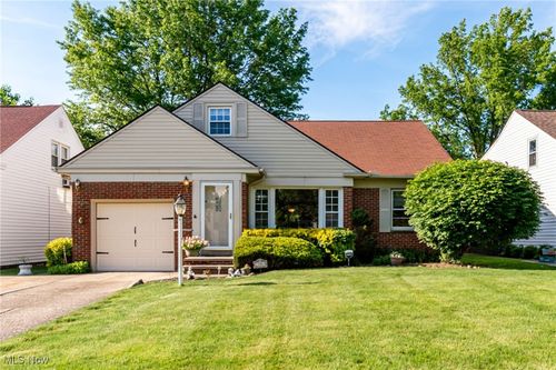 23903 E Baintree Rd, Beachwood, OH, 44122-1257 | Card Image