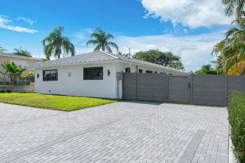 303-303 De Carie Street, Delray Beach, FL, 33444 | Card Image