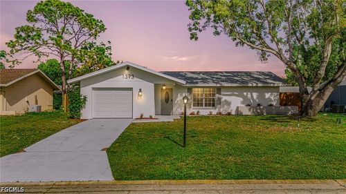 1393 White Cedar Ln, NORTH FORT MYERS, FL, 33917-3453 | Card Image