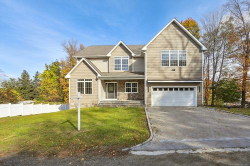 6 Vista St, Danbury, CT, 06811-3134 | Card Image