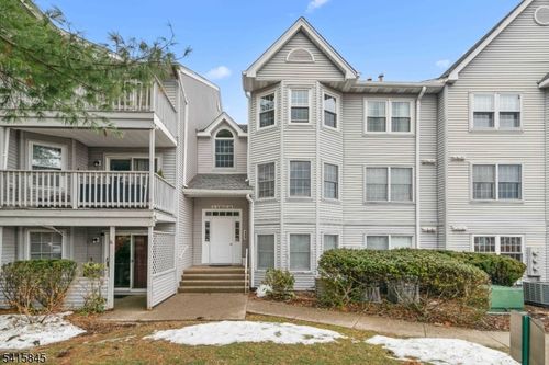 15 Boulder Run Rd, Paterson, NJ, 07501-3355 | Card Image