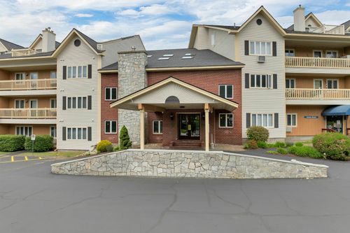 328-227 Main St, Lincoln, NH, 03251 | Card Image