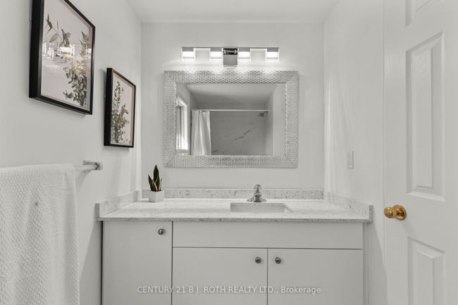 9 Evergreen Crt, Condo with 3 bedrooms, 3 bathrooms and 1 parking in Barrie ON | Image 19