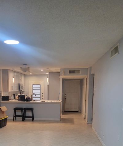 111 - 3360 Spanish Moss Ter, Condo with 2 bedrooms, 2 bathrooms and null parking in Lauderhill FL | Image 2