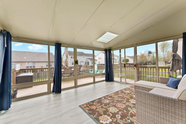 8853 Hickory View St, House other with 5 bedrooms, 3 bathrooms and null parking in Canal Winchester OH | Image 29