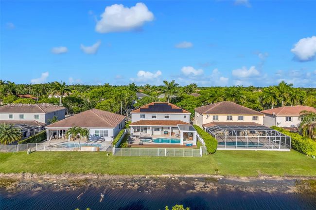 942 Lavender Cir, House other with 4 bedrooms, 3 bathrooms and null parking in Weston FL | Image 48