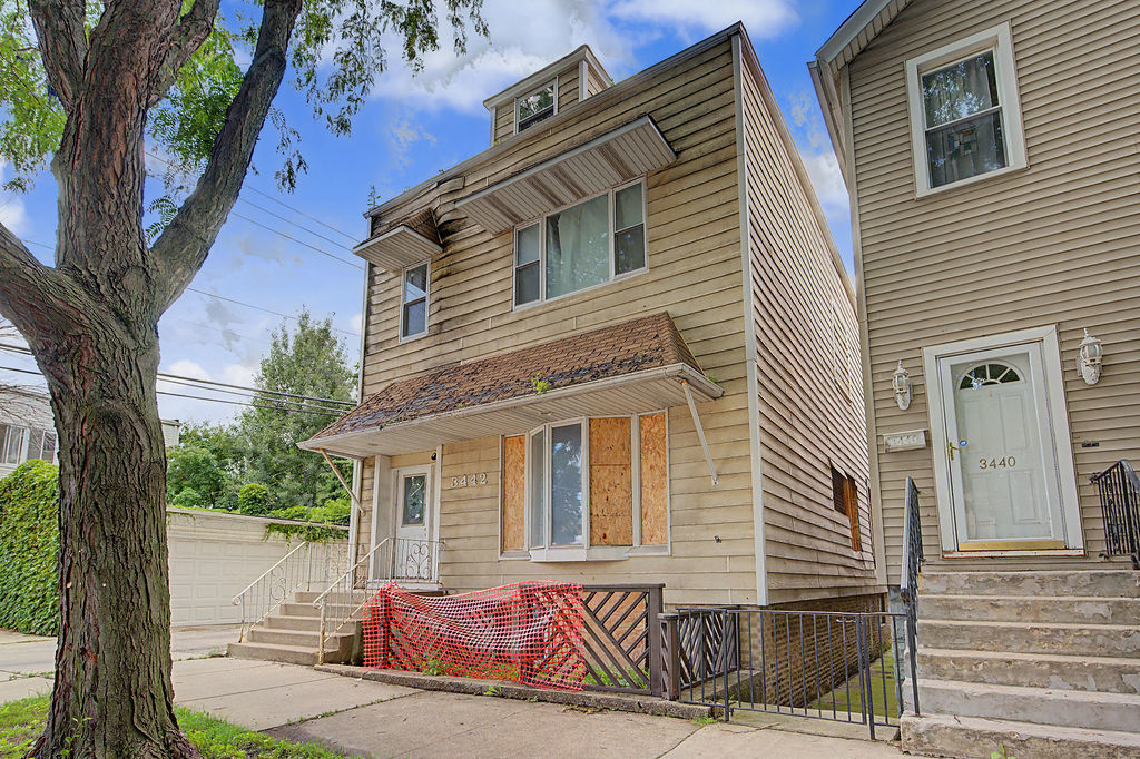 Residential Income in Chicago