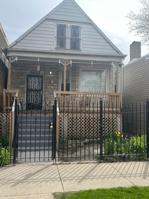 8153 S Exchange Ave, Chicago, IL, 60617-1519 | Card Image