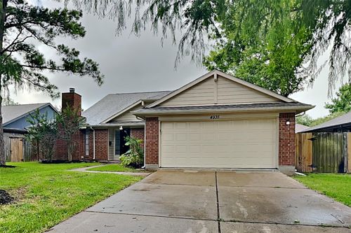 4935 Northfork Dr, Pearland, TX, 77584-8613 | Card Image