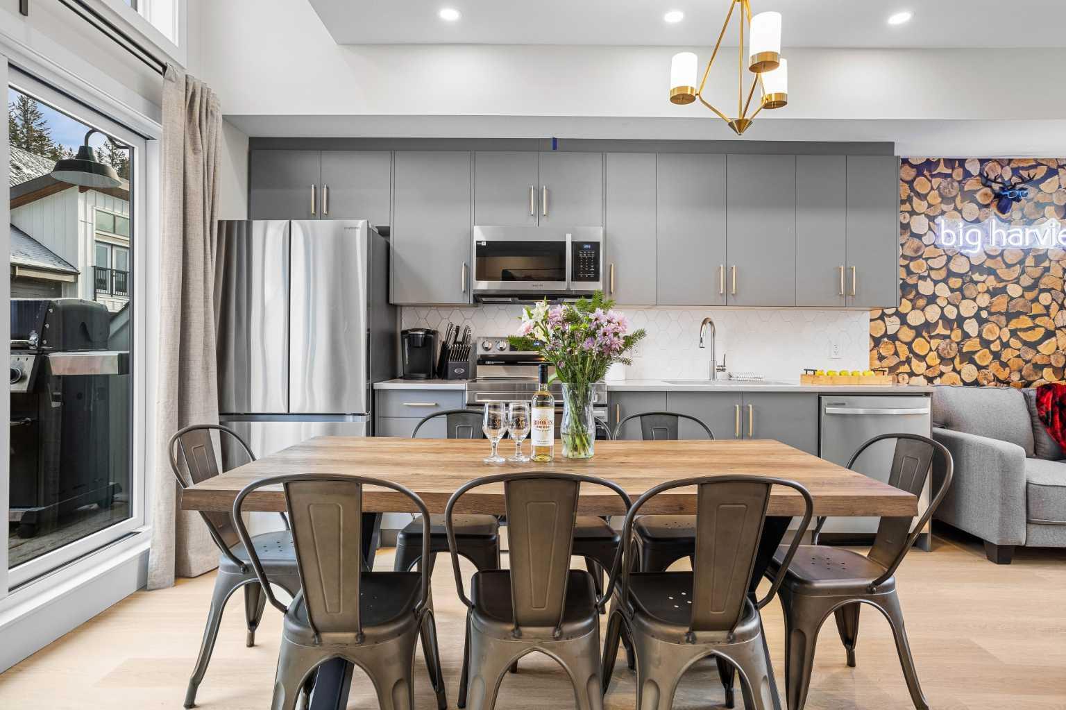 Residential in Harvie Heights 5