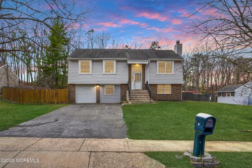 86 Buckingham Dr, Jackson, NJ, 08527-2640 | Card Image