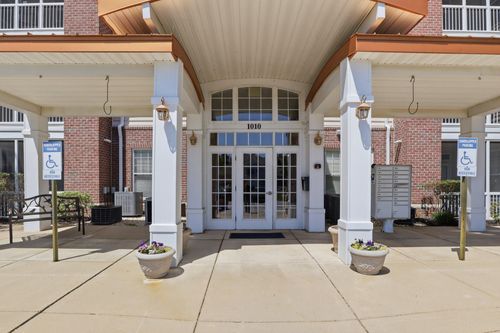 103-1010 Crest Way, YORK, PA, 17403-9122 | Card Image