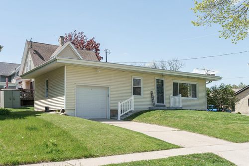 618 N Water Street, Watertown, WI, 53098 | Card Image