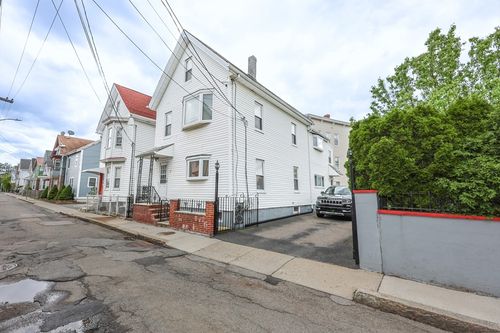 34 Franklin Ave, Somerville, MA, 02145-4309 | Card Image