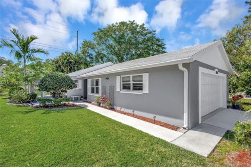 1241 Pine Sage Cir, West Palm Beach, FL, 33409-7063 | Card Image