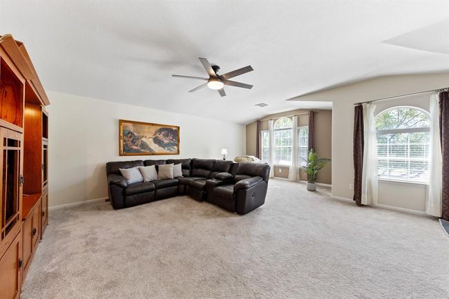 1901 Plum Falls Ln, House other with 6 bedrooms, 4 bathrooms and 2 parking in Pearland TX | Image 19