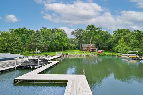 N6993 Oakwood Road, Richmond, WI, 53190 | Card Image